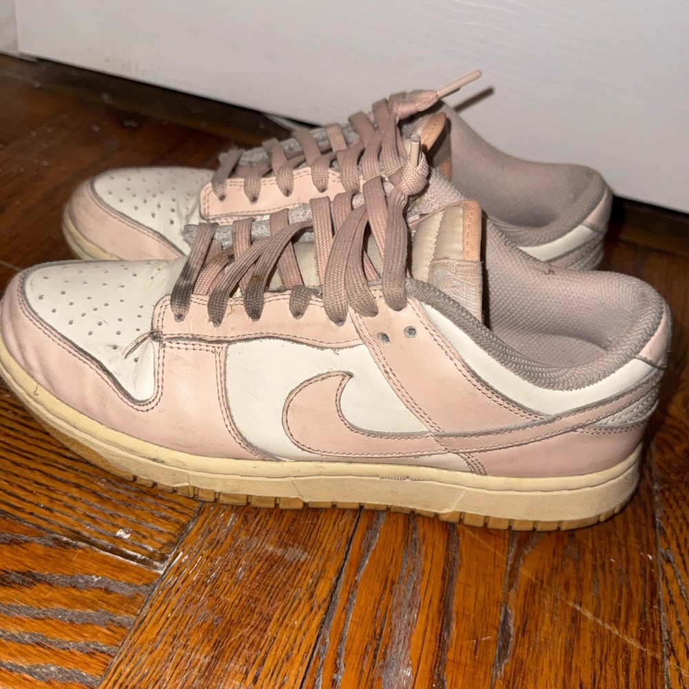 Nike Dunks Orange Pearl - Picture 2 of 5